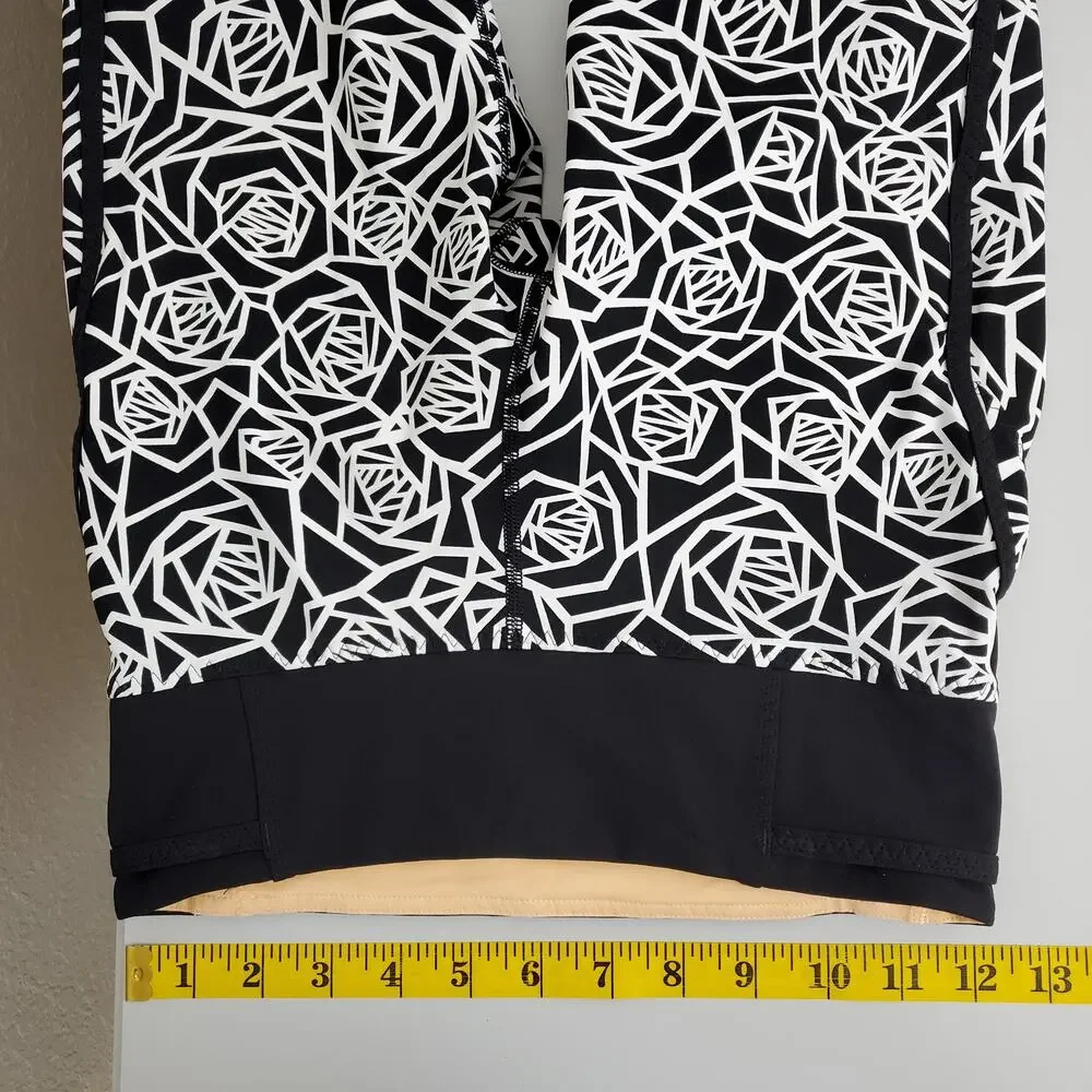 Lululemon Leggings‎ Womens Size 2 Real Quick Crop Full-On Luxtreme Posey Black